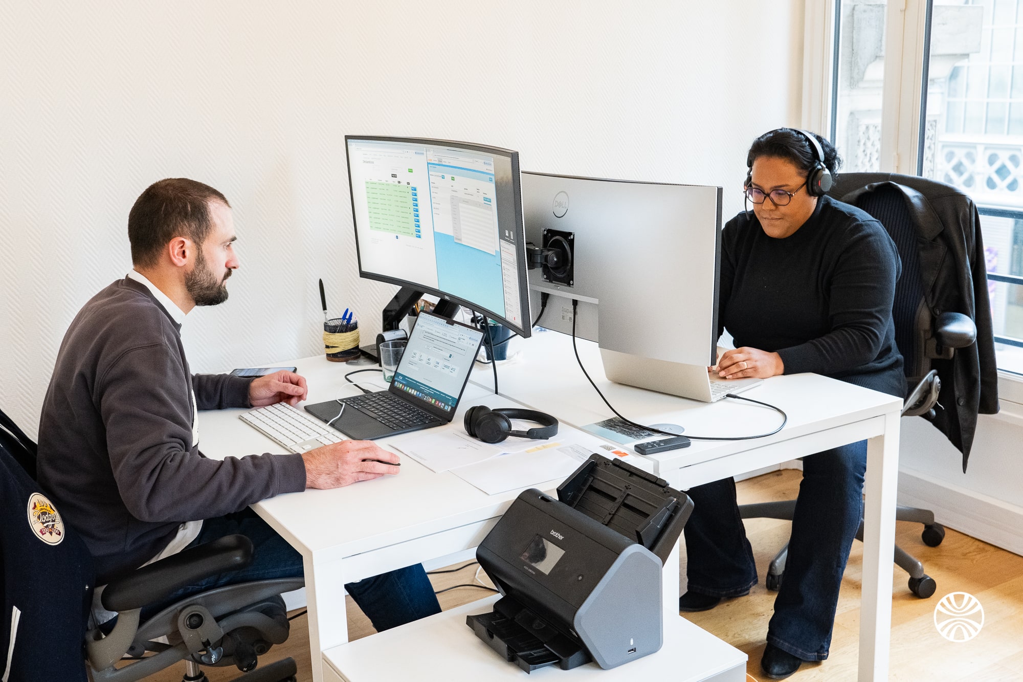 Service support client réactif et humain, disponible pour accompagner les utilisateurs dans leur démarches fiscales