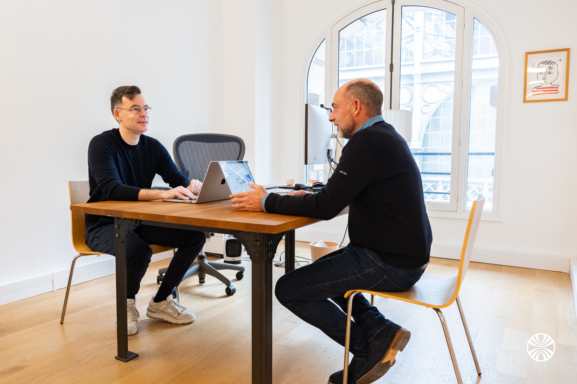 Collaborateurs de LPI Conseil en réunion, experts de la dématérialisation fiscale et de la télédéclaration EDI